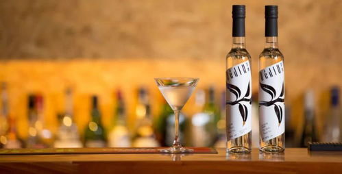 當(dāng)大紅袍遇見威士忌 小罐茶跨界酒飲的“錢途”三重奏